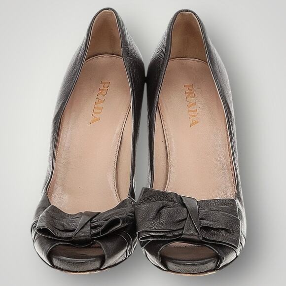 Prada Womens Size 38.5 US 7.5 Leather Heels Gunmetal Peep Hole Toe Made in Italy - Picture 12 of 16
